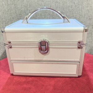 Pre Own 3-Tier Alloy Makeup Box/Jewelry Box with Mirror